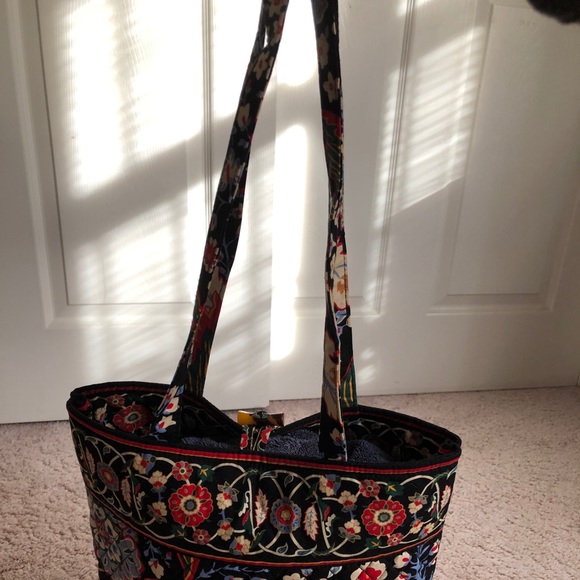 Vera Bradley Tote - Picture 3 of 6